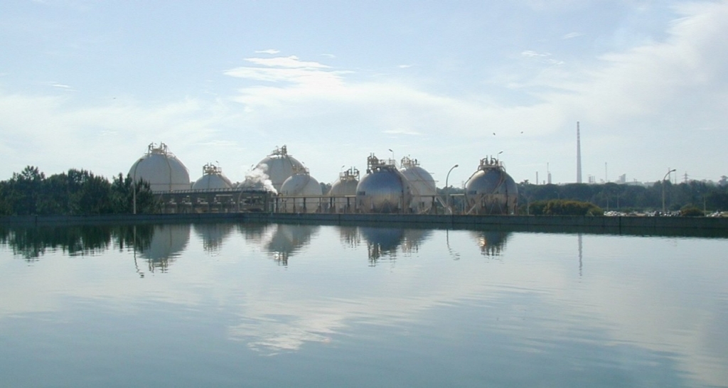 Vista de la refinería